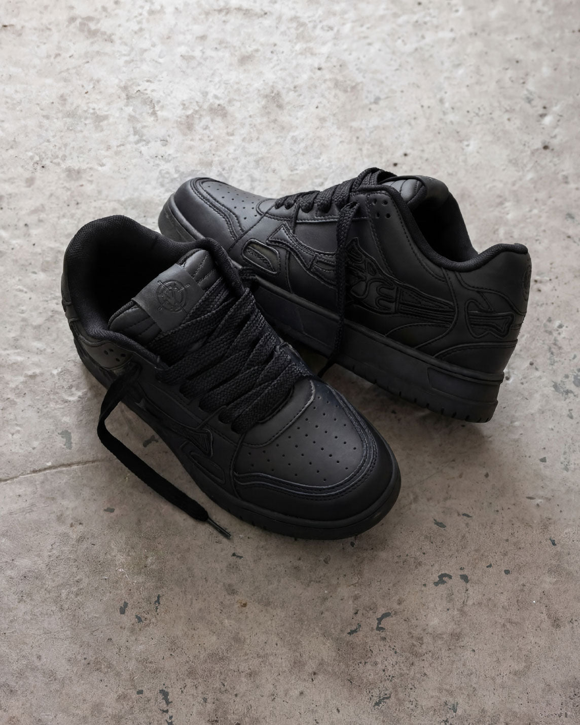 AKIMBO LOWS V2 "PURE BLACK"