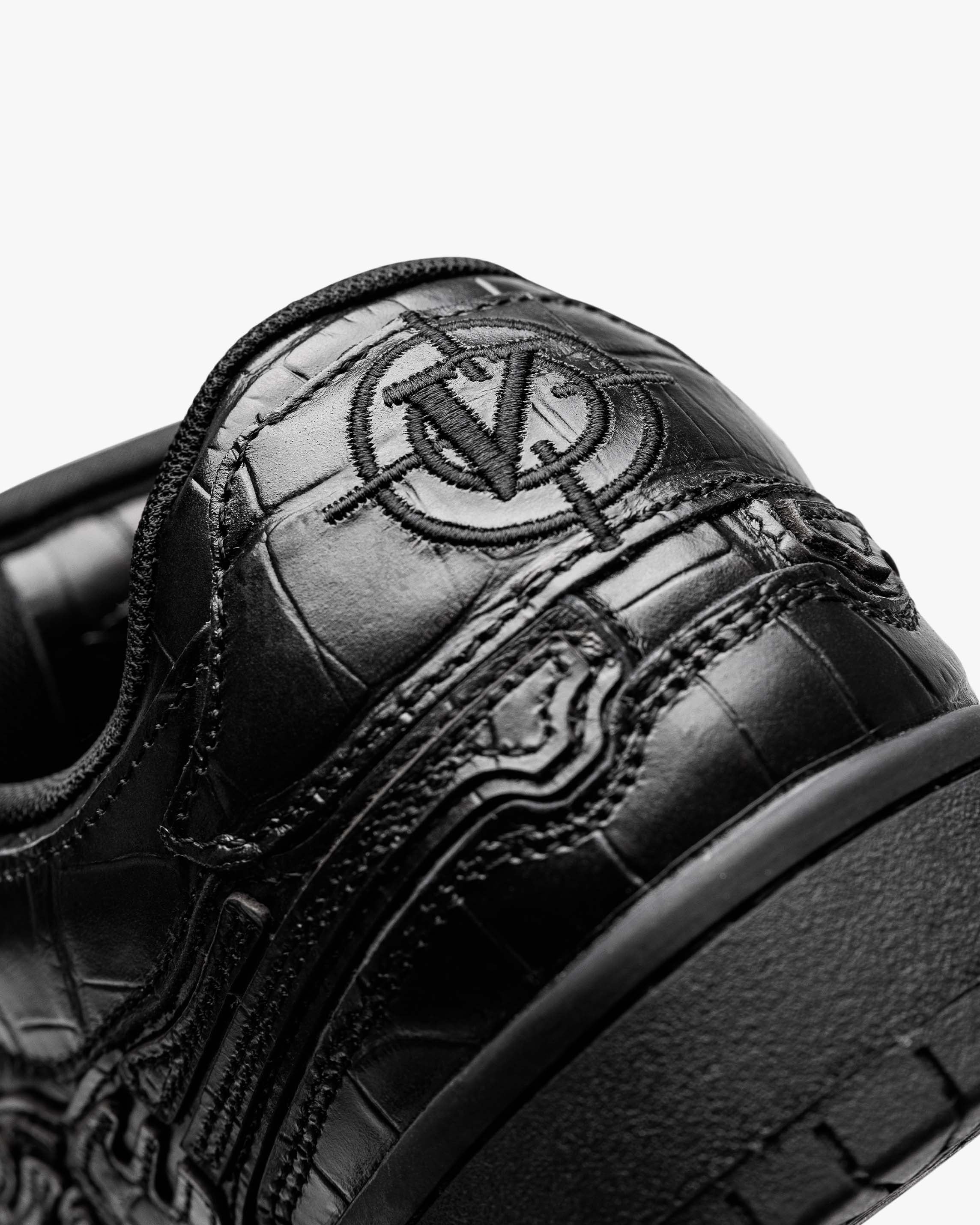 AKIMBO LOWS "BLACK CROCO"